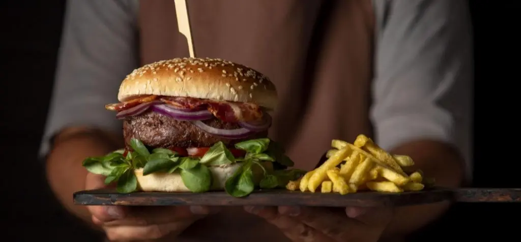Negocio de Hamburguesas, alitas y papas